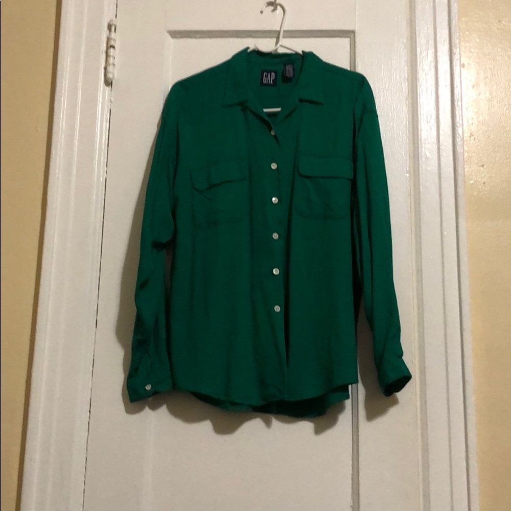 Green long sleeve shirt